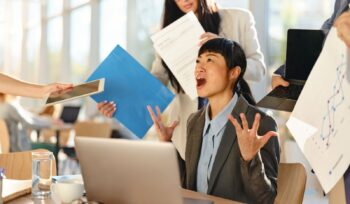 أعراض بيئة العمل السامة