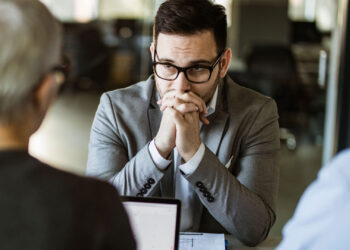 مقابلات العمل توتر خوف فشل