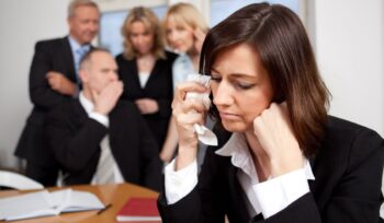 التنمر في بيئة العمل