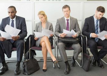 مقابلة العمل حوار مهني